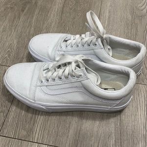 White stacked vans size 8.5